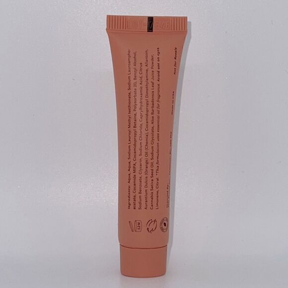 🌟$12  FEEL Daily Facial Cleanser - Picture 2 of 4